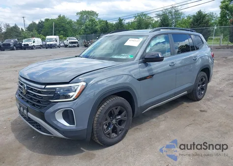 2024 Volkswagen Atlas 2.0T Peak Edition Se W/Technology from USA, damaged, VIN 1V2CR2CA8RC561771